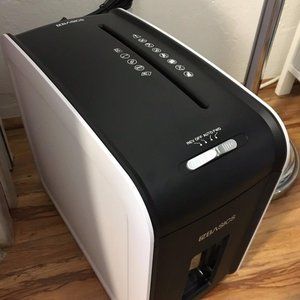 Paper Shredder Cross Cut 5 Sheet -White